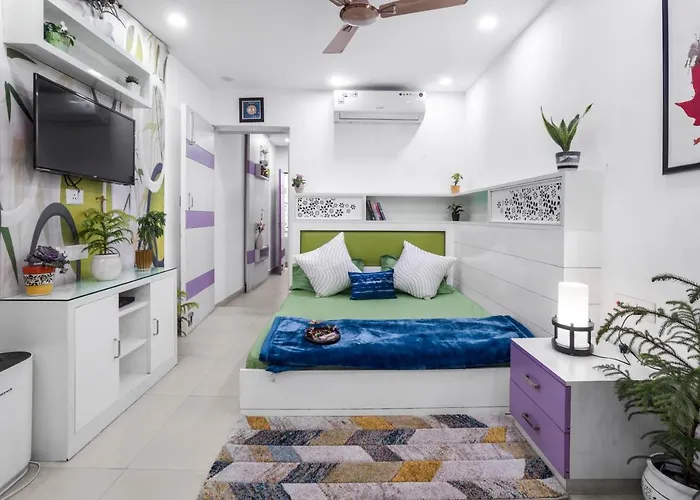 Homlee-Heritage 2-Bed Room Apt Near Pragati Maidan