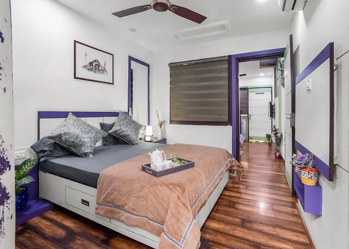 Homlee-Heritage 2-Bed Room Apt Near Pragati Maidan